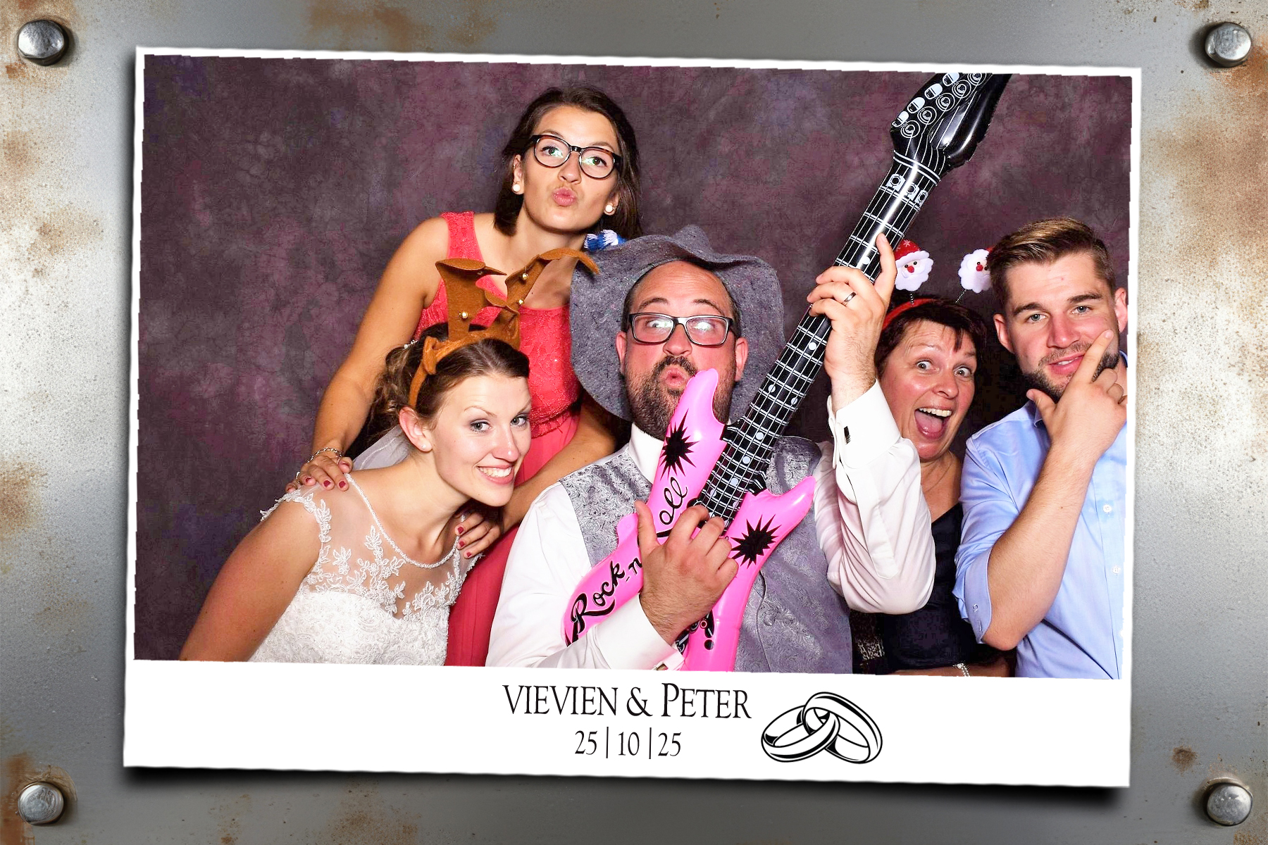 Fotobox mieten für Hochzeiten in Kell am See stilvolle Selfiebox mit Sofortdruck und digitaler Galerie