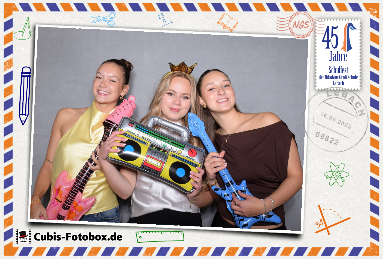 Fotobox mieten für Schulfeste in Lebach Saarland - stilvolle Fotobox im mit Sofortdruck